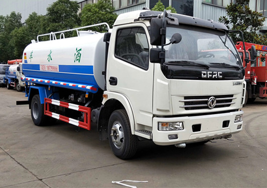 9����ˮ�����۳��ң�9����ˮ�����Ҽ۸�ֱ������������8-9����ˮ�����۵�