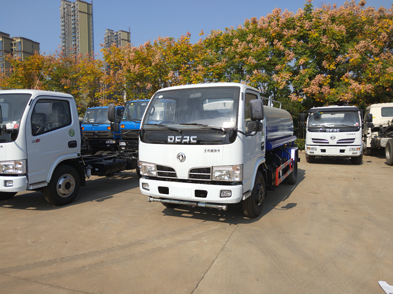 东风洒水车 东风洒水车