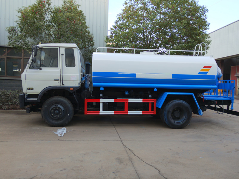 程力12吨洒水车 程力12吨洒水车