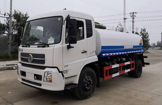 东风洒水车 东风洒水车