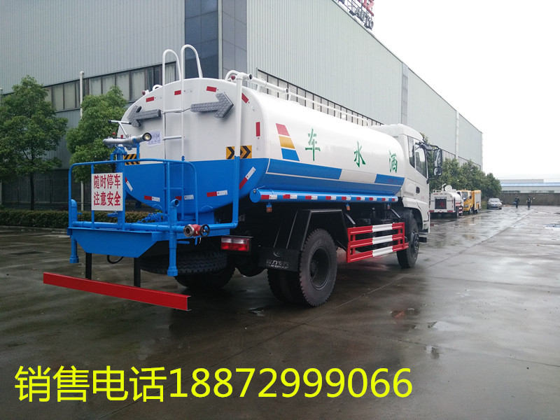 12吨洒水车 12吨洒水车