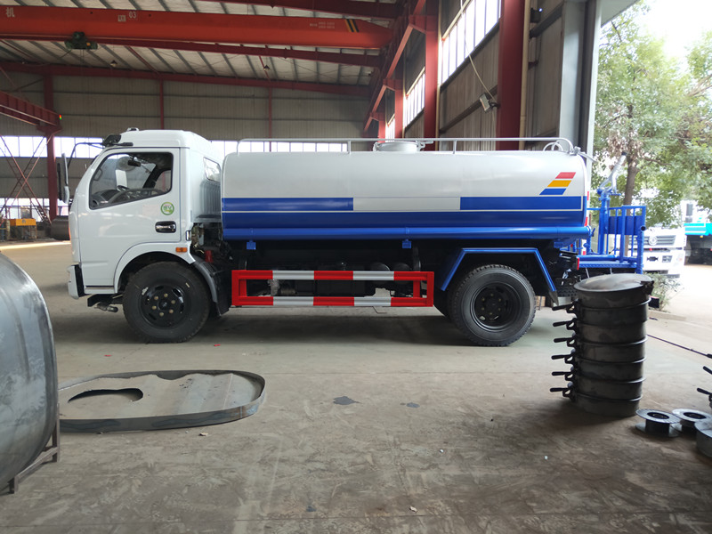 大庆洒水车价格图片 大庆洒水车价格图片