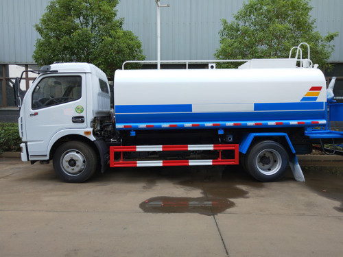 国五洒水车︱10吨天然气洒水车 国五洒水车︱10吨天然气洒水车