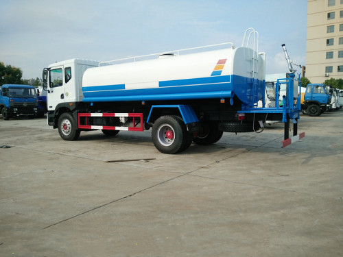 东风洒水车 东风洒水车