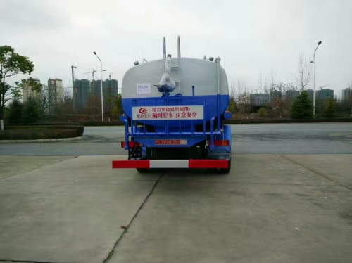 ɽ����ˮ������