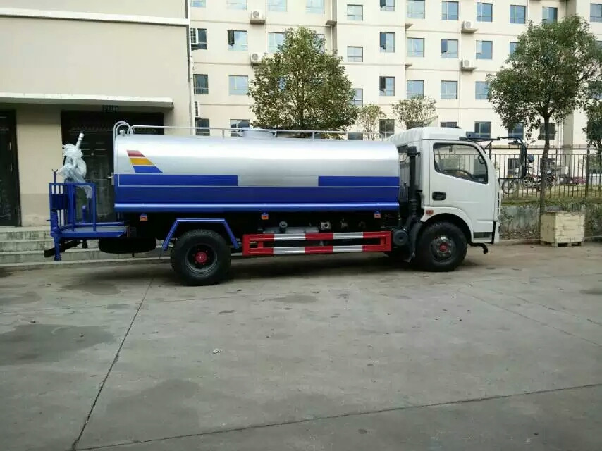 8方洒水车厂家 8方洒水车厂家