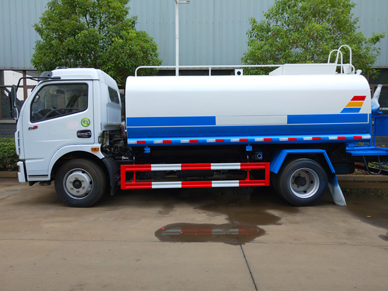 乐山洒水车厂家 乐山洒水车厂家