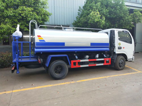 福瑞卡洒水车 福瑞卡洒水车