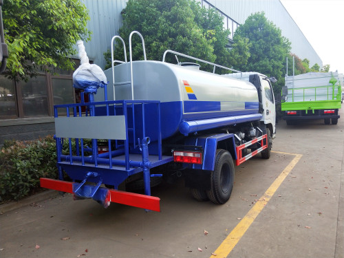 福瑞卡洒水车 福瑞卡洒水车