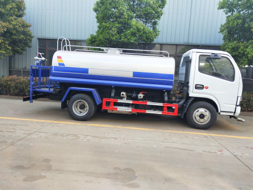 福瑞卡洒水车 福瑞卡洒水车