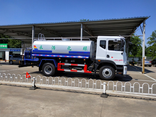 多功能洒水车报价 多功能洒水车报价