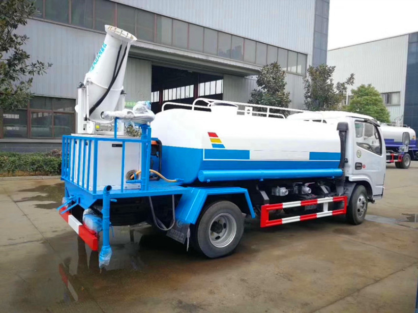 东风5吨洒水车图片 东风5吨洒水车图片