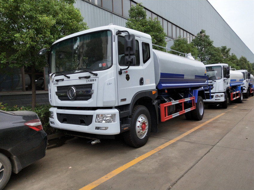 洒水车制造厂家 洒水车制造厂家