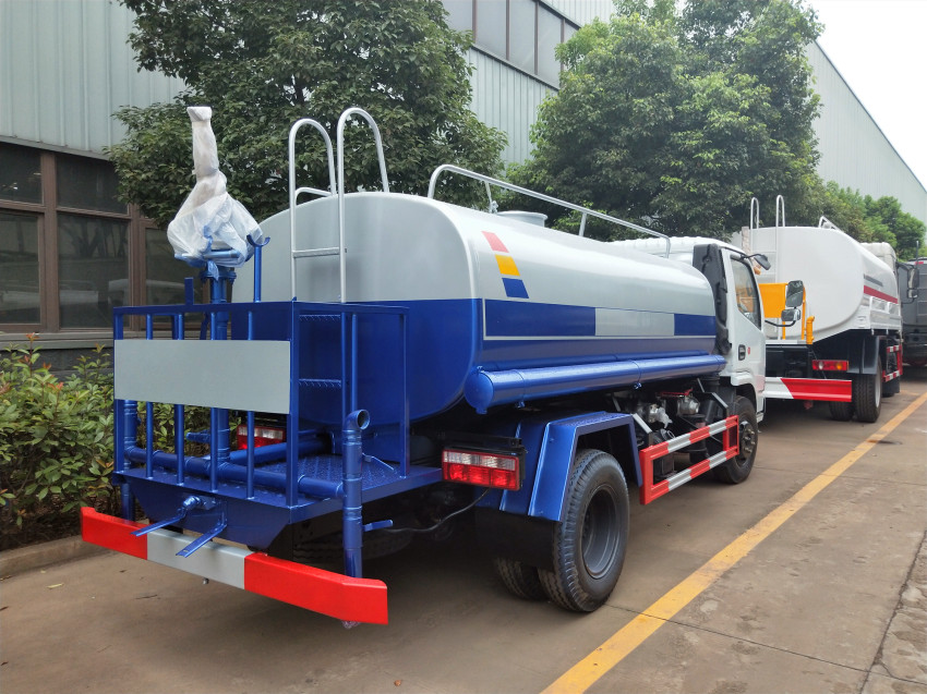 专用洒水车 专用洒水车