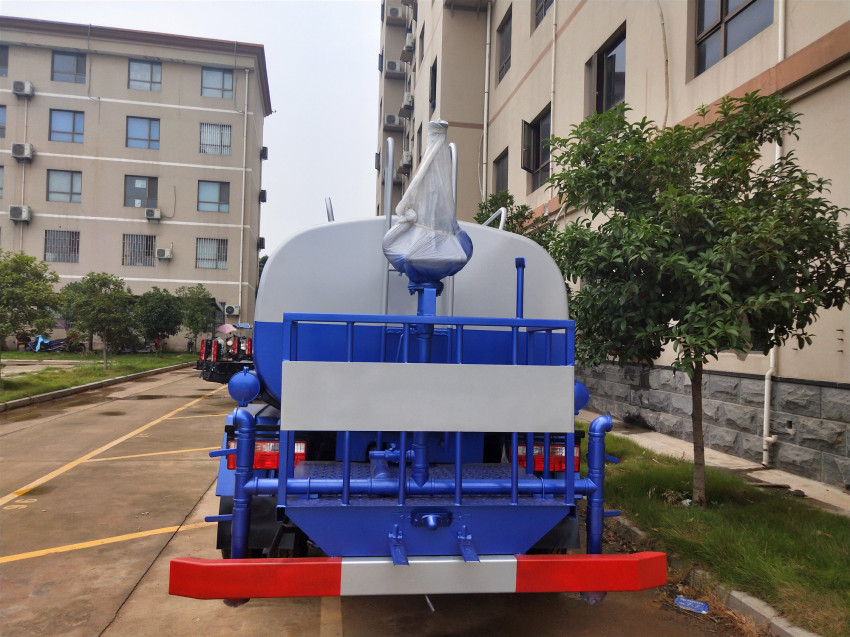 程力洒水车生产厂家 程力洒水车生产厂家