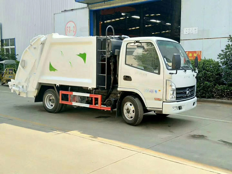 蓝牌压缩垃圾车的简介以及主要性能和特点 蓝牌压缩垃圾车的简介以及主要性能和特点