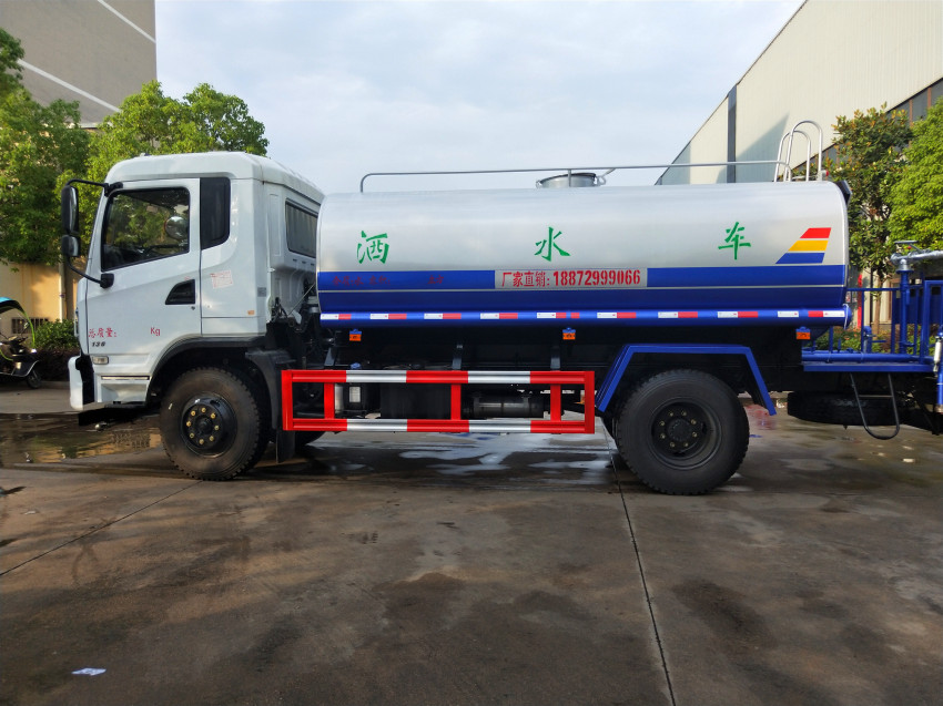 如何正确购买选择洒水车,程力集团 如何正确购买选择洒水车,程力集团