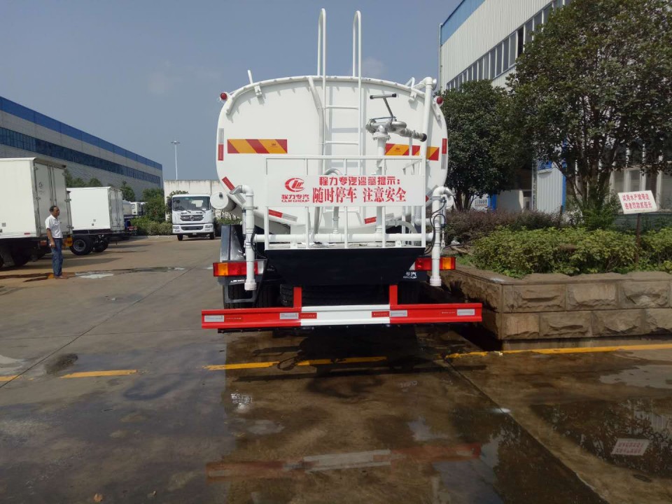 东风天龙20吨绿化洒水车价格底盘配置-东风集团公司 东风天龙20吨绿化洒水车价格底盘配置-东风集团公司