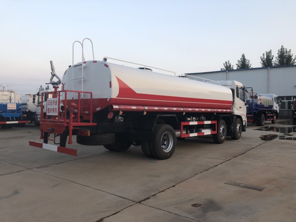 东风天锦小三轴洒水车厂家底盘配置-程力集团 东风天锦小三轴洒水车厂家底盘配置-程力集团