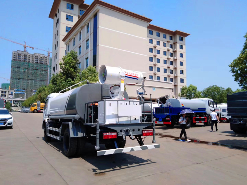 国六8洒水抑尘车 国六8洒水抑尘车