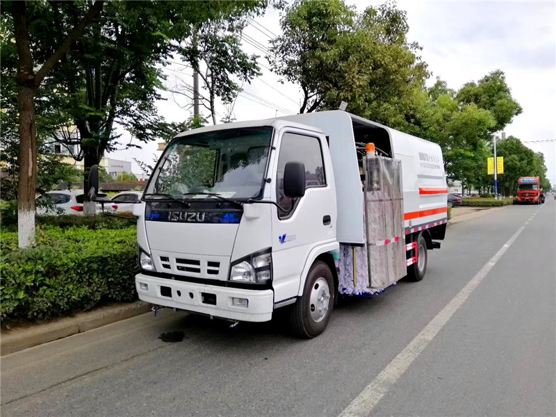 护栏清洗车厂家直销 护栏清洗车厂家直销