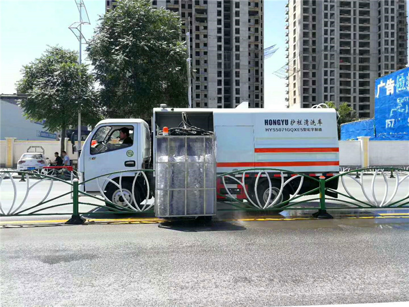 护栏清洗车厂家直销 护栏清洗车厂家直销