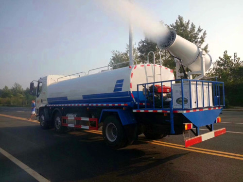 工地上用的洒水车 工地上用的洒水车