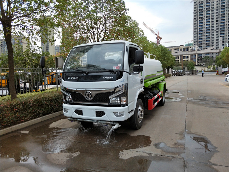 ����С������5����ˮ��-5����ˮ�����ұ���