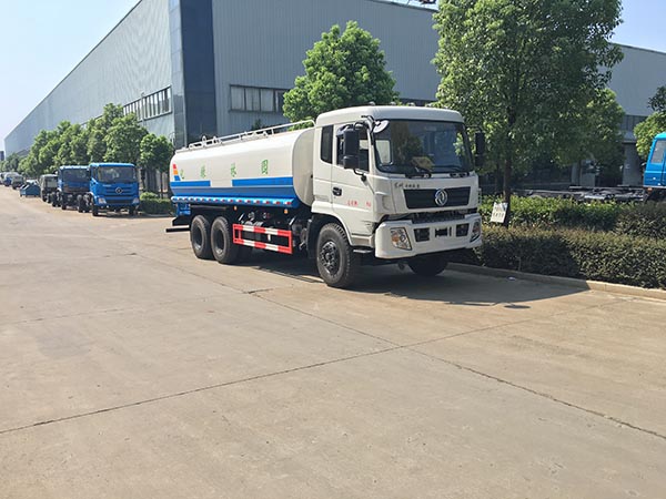 20吨洒水车 20吨洒水车