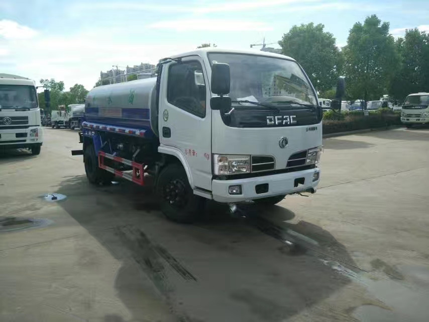 5����ˮ������Ǯ С�������������� С��ˮ������Щ