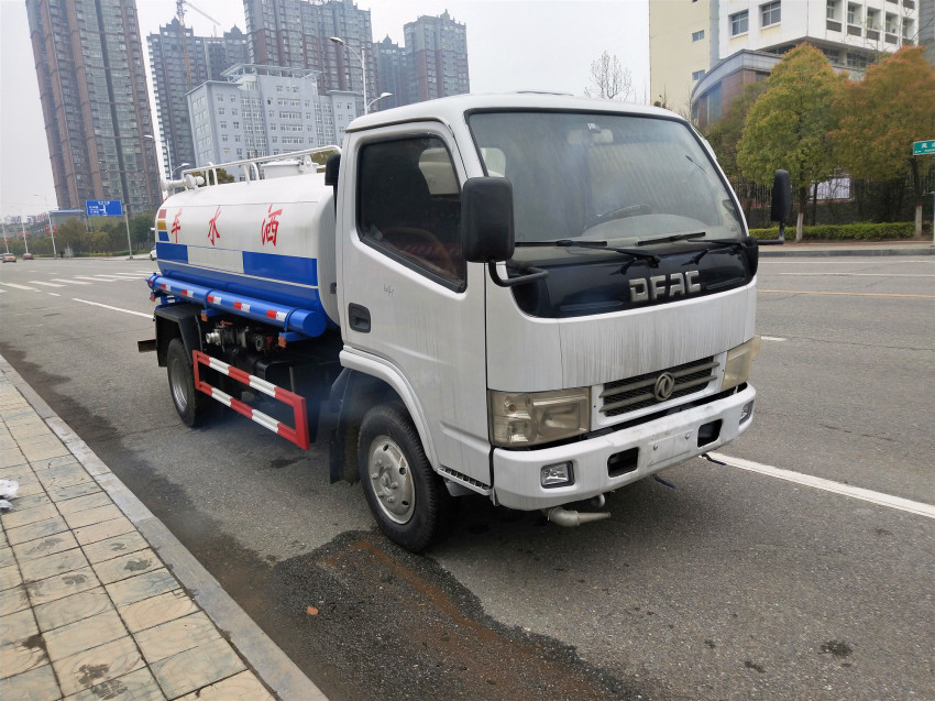 洒水车热销车型3方5方8方洒水车价格表 洒水车热销车型3方5方8方洒水车价格表