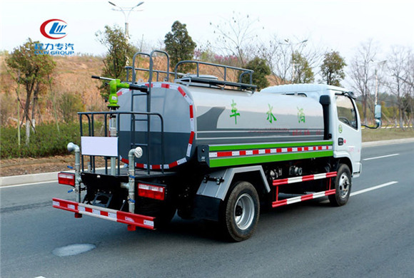 华通牌HCQ5045GSSE6型洒水车 华通牌HCQ5045GSSE6型洒水车