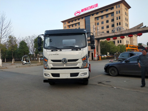 程力威牌CLW5161GSSYT6型洒水车 程力威牌CLW5161GSSYT6型洒水车