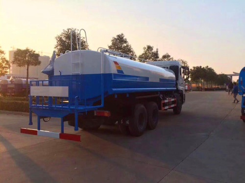 聚尘王牌HNY5250GSSD6型洒水车 聚尘王牌HNY5250GSSD6型洒水车