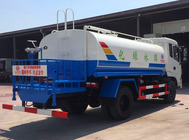 新东日牌YZR5180GSSG6型洒水车 新东日牌YZR5180GSSG6型洒水车