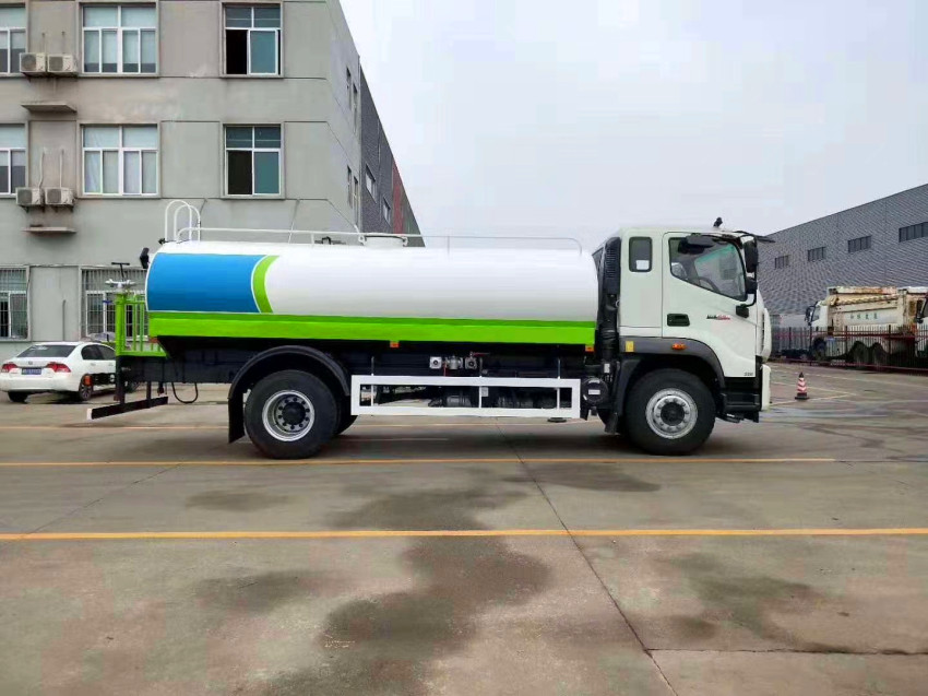 福田洒水车 福田洒水车
