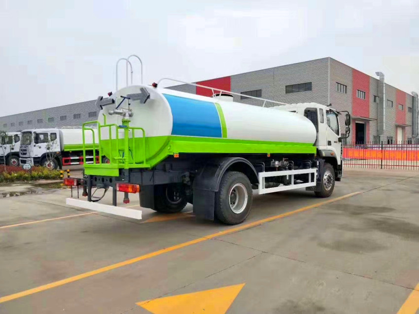福田洒水车 福田洒水车