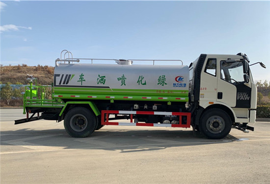 解放洒水车 解放洒水车