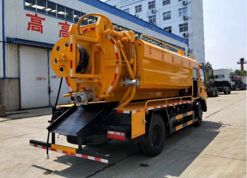 管道疏通车 管道疏通车