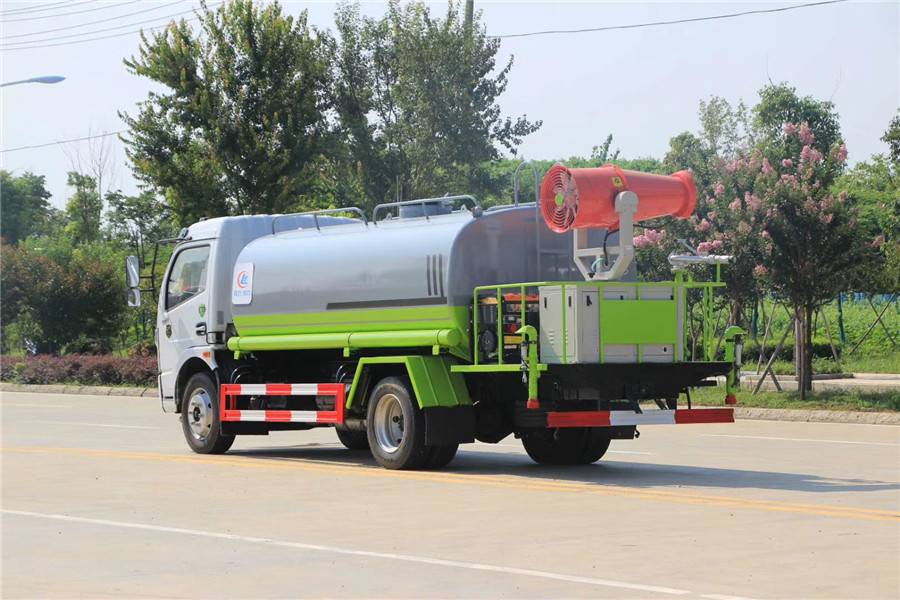 国六8吨雾炮洒水车 国六8吨雾炮洒水车