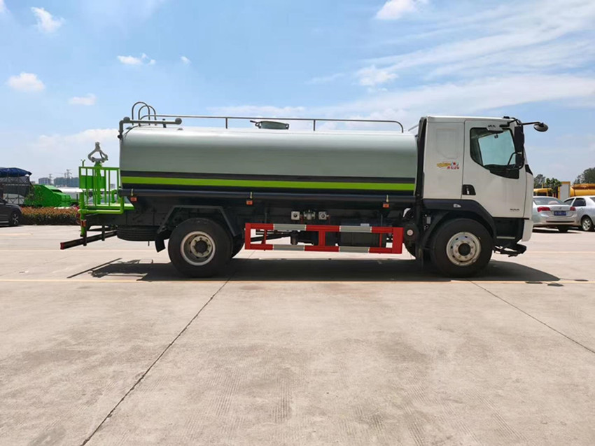东风柳汽国六12吨洒水车 东风柳汽国六12吨洒水车