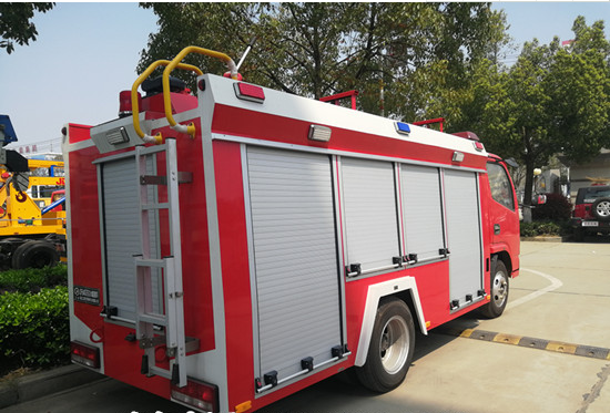 ����С��������-����������