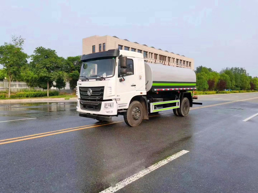 东风转底12吨洒水车 东风转底12吨洒水车