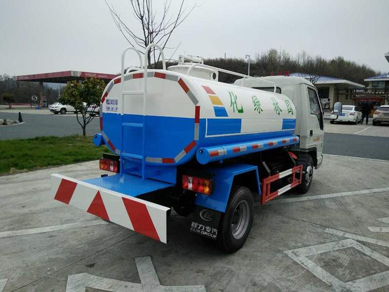 3吨洒水车 3吨洒水车