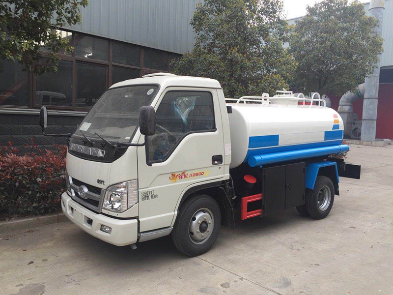 3吨洒水车 3吨洒水车