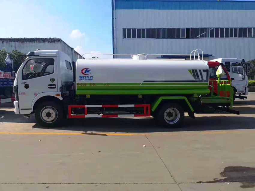 洒水车 洒水车