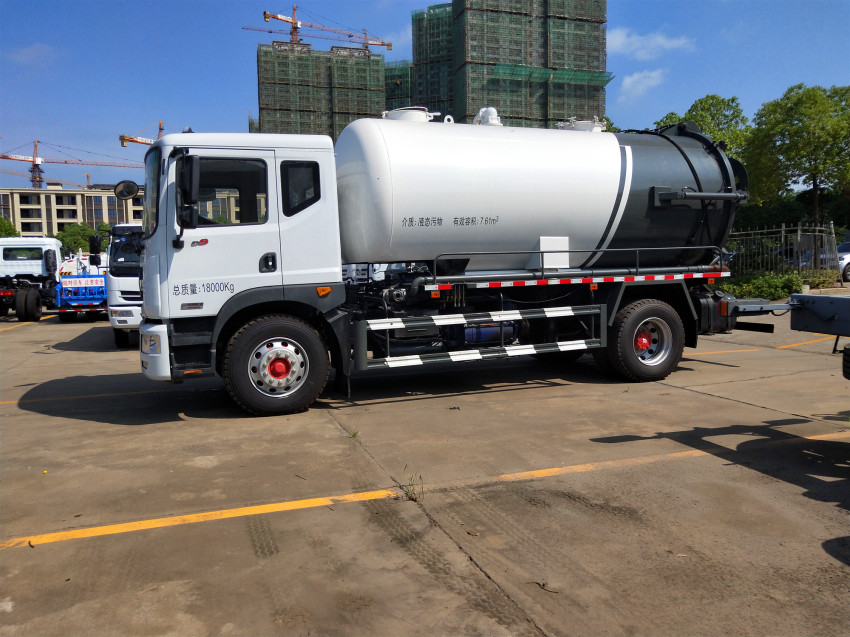 东风D9吸污车 东风D9吸污车