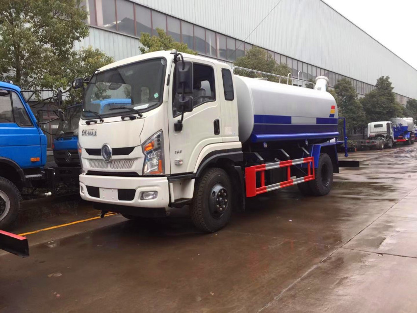 十方洒水车 十方洒水车