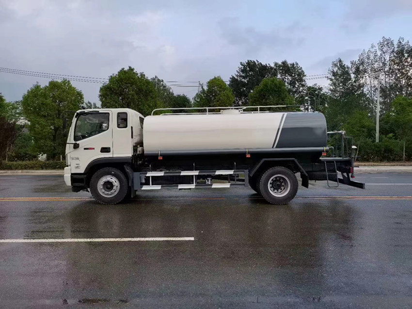 福田12吨洒水车 福田12吨洒水车