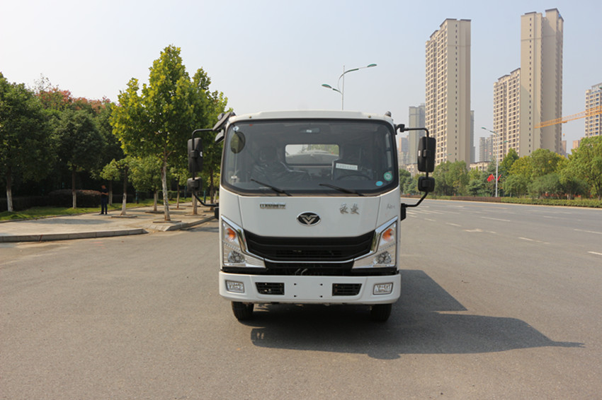 重汽5吨洒水车 重汽5吨洒水车